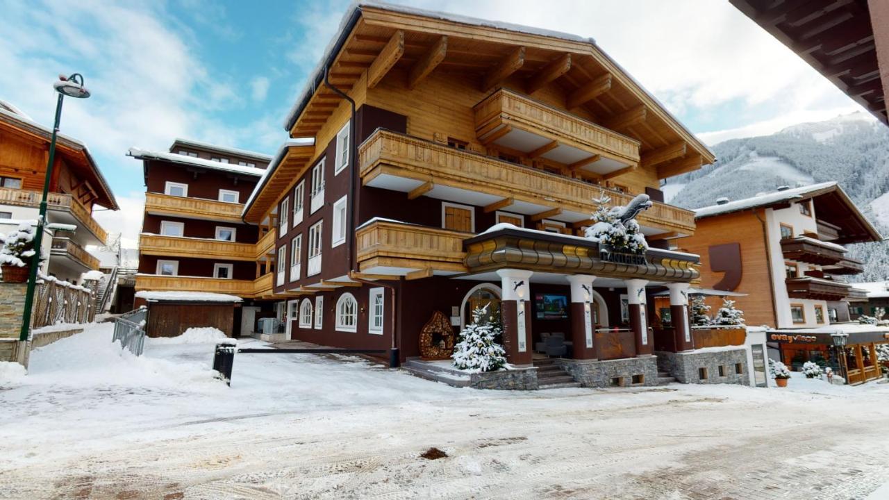 Panther'a Hotel 4*