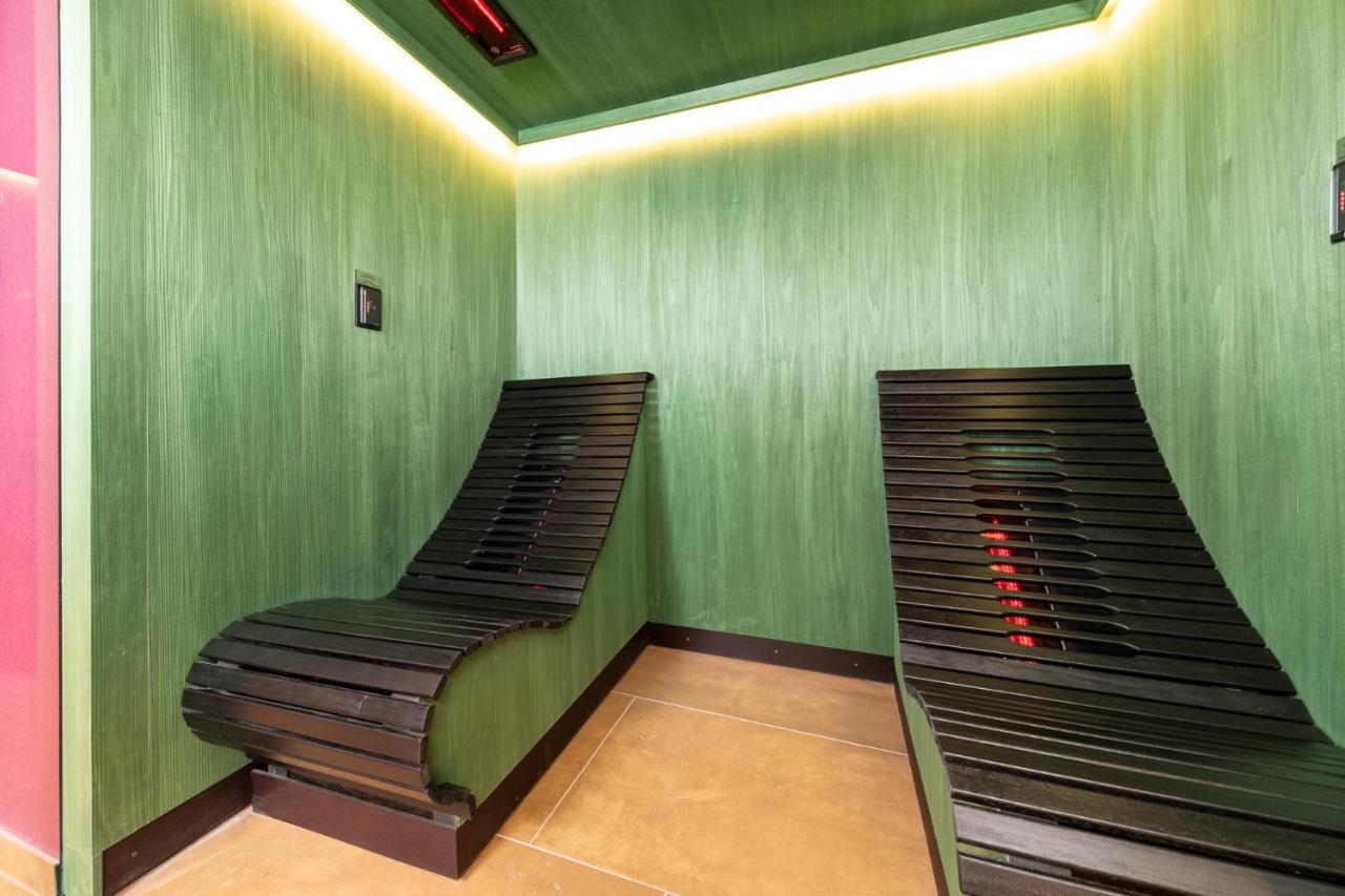 Panther'a Hotel 4*